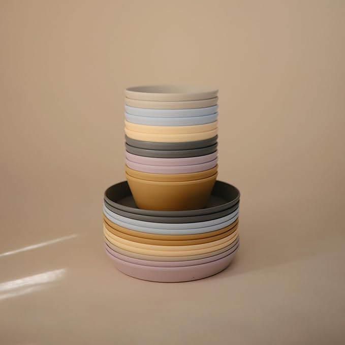mushie Round Dinnerware Plates for Kids | Made in Denmark, Set of 2 (Soft Lilac)