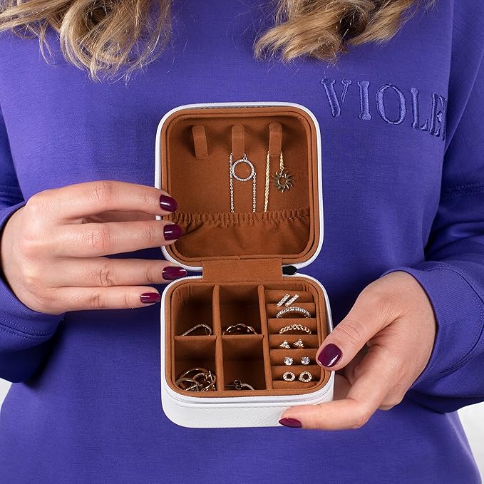 Custom Leather Jewelry Box w/Name & Birth Flower Month - Birthday Gifts for Women, Personalized Jewelry Travel Case - Customized Jewelry Organizer Box, Mom Birthday Gifts - Black